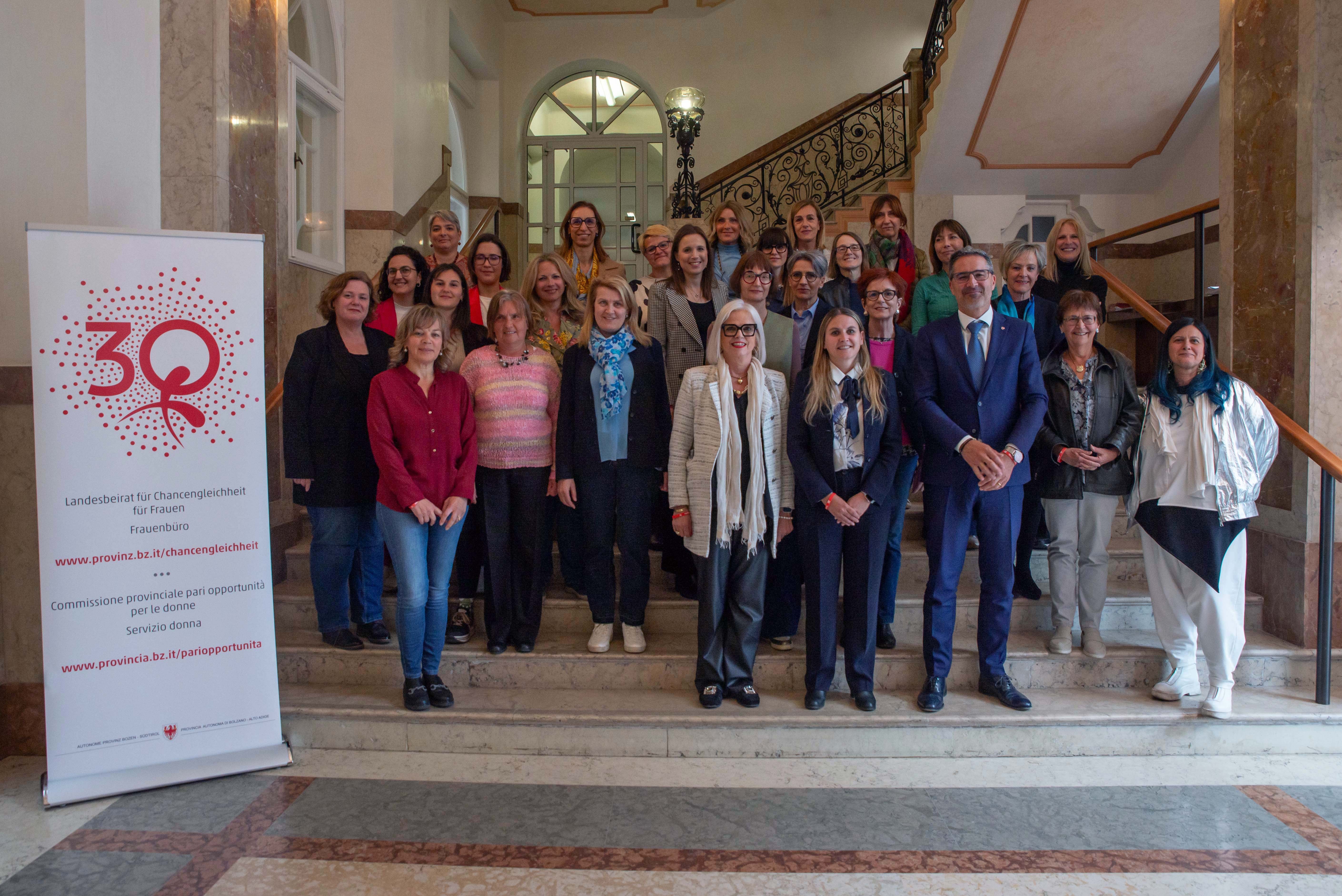 Landesbeirat Für Chancengleichheit Für Frauen Bestätigt Präsidentin ...